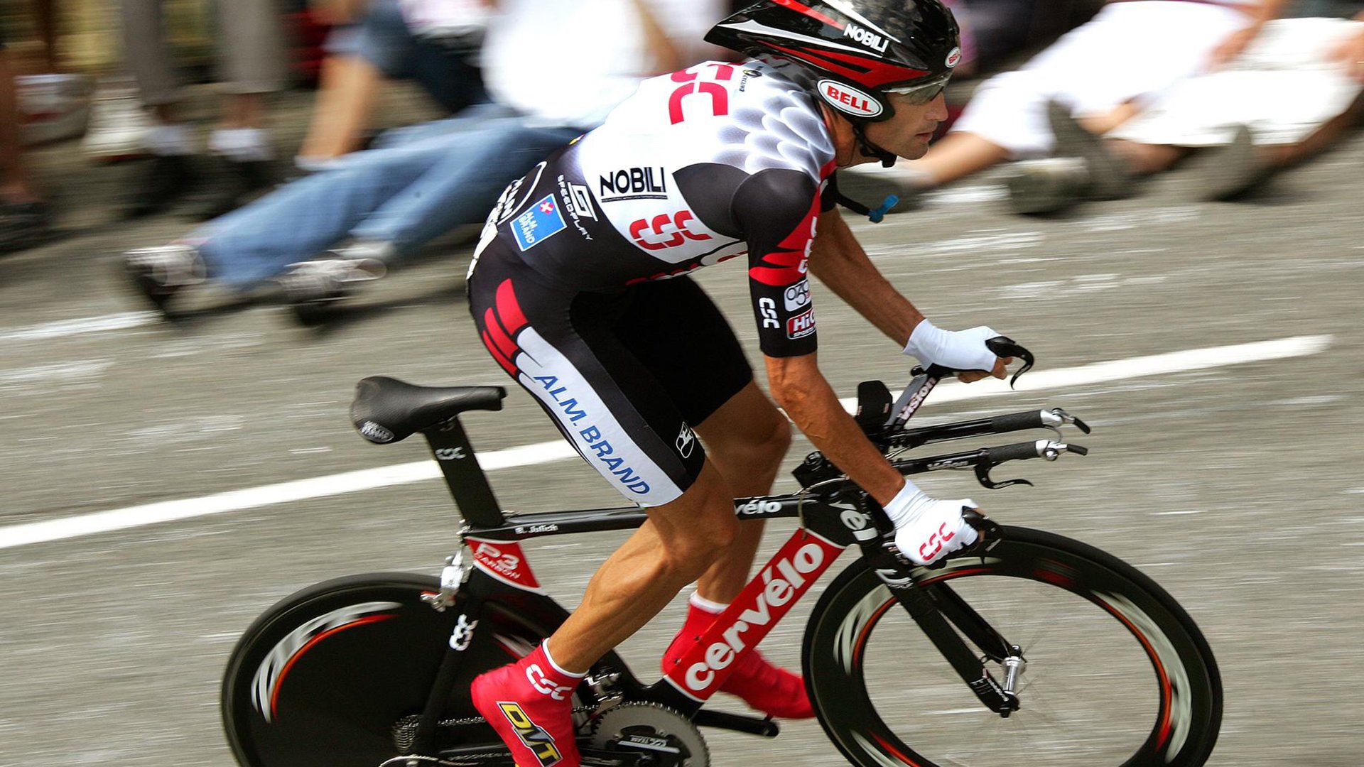 滑雪小镇年接待突破百万,冬奥效应持续释放,滑雪花样冰雪小镇