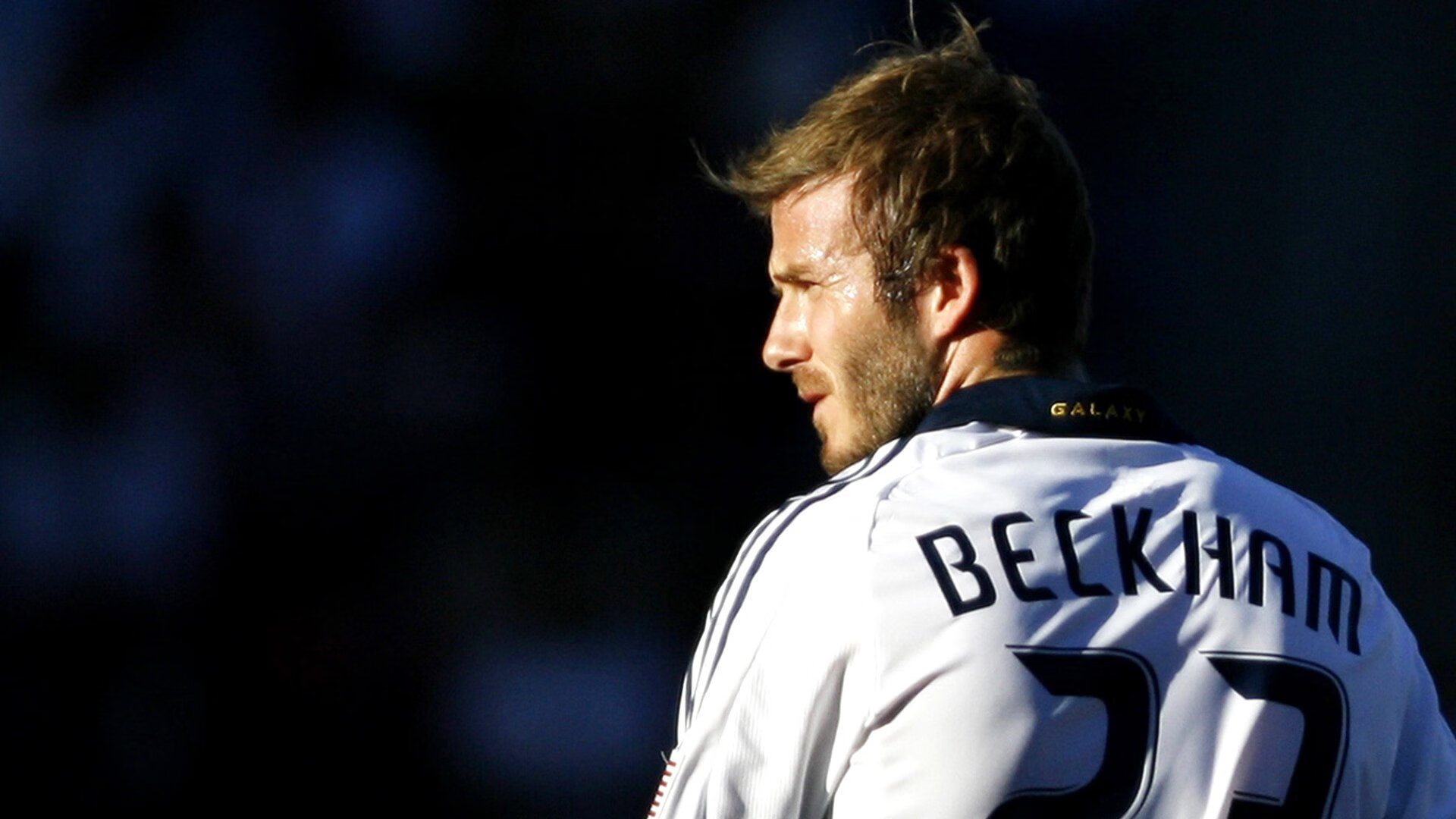 球迷风云:最疯狂的比赛现场互动瞬间,足球疯狂球迷