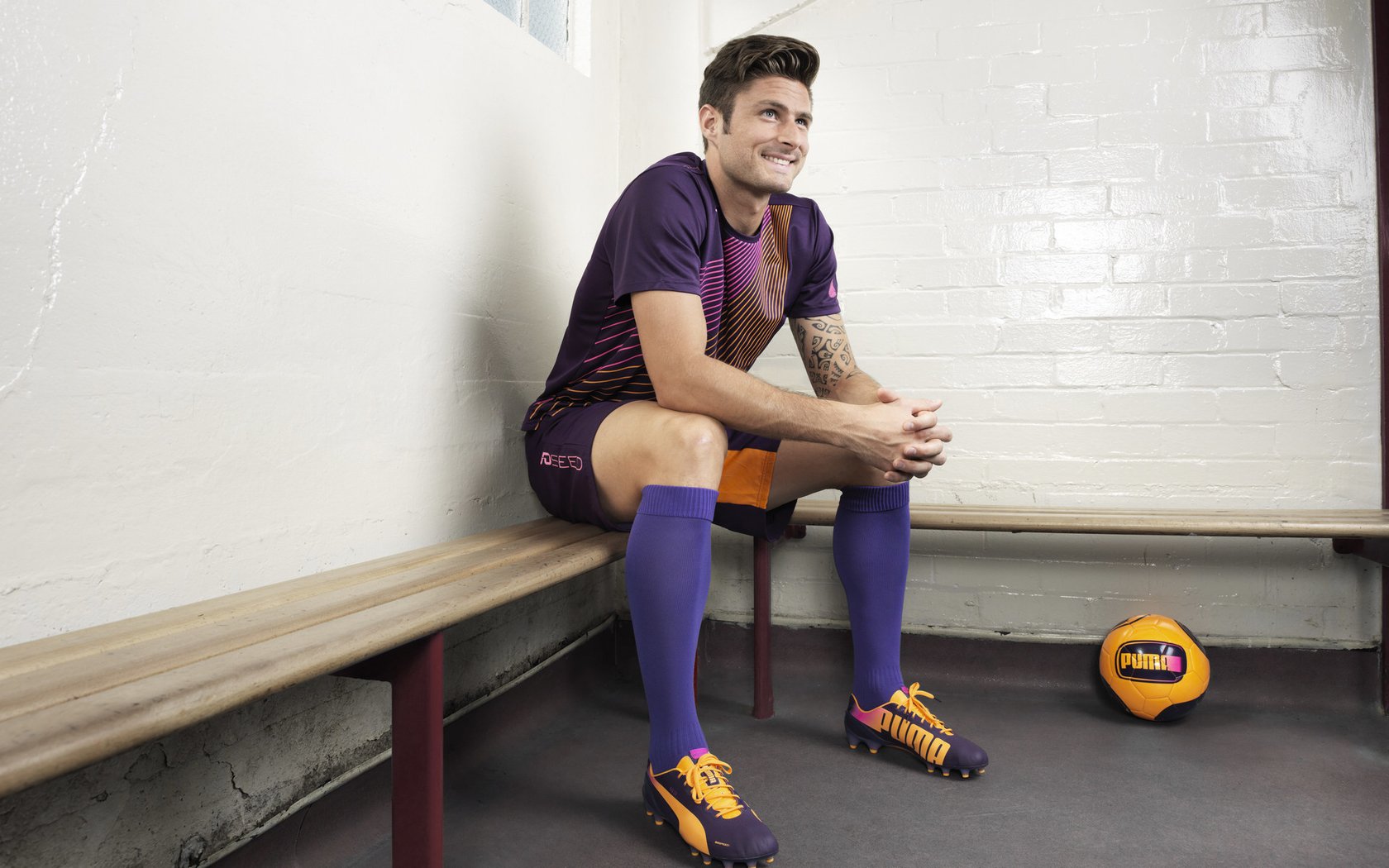 足球联赛引入VAR技术,减少误判提升比赛公正,足球比赛var什么意思