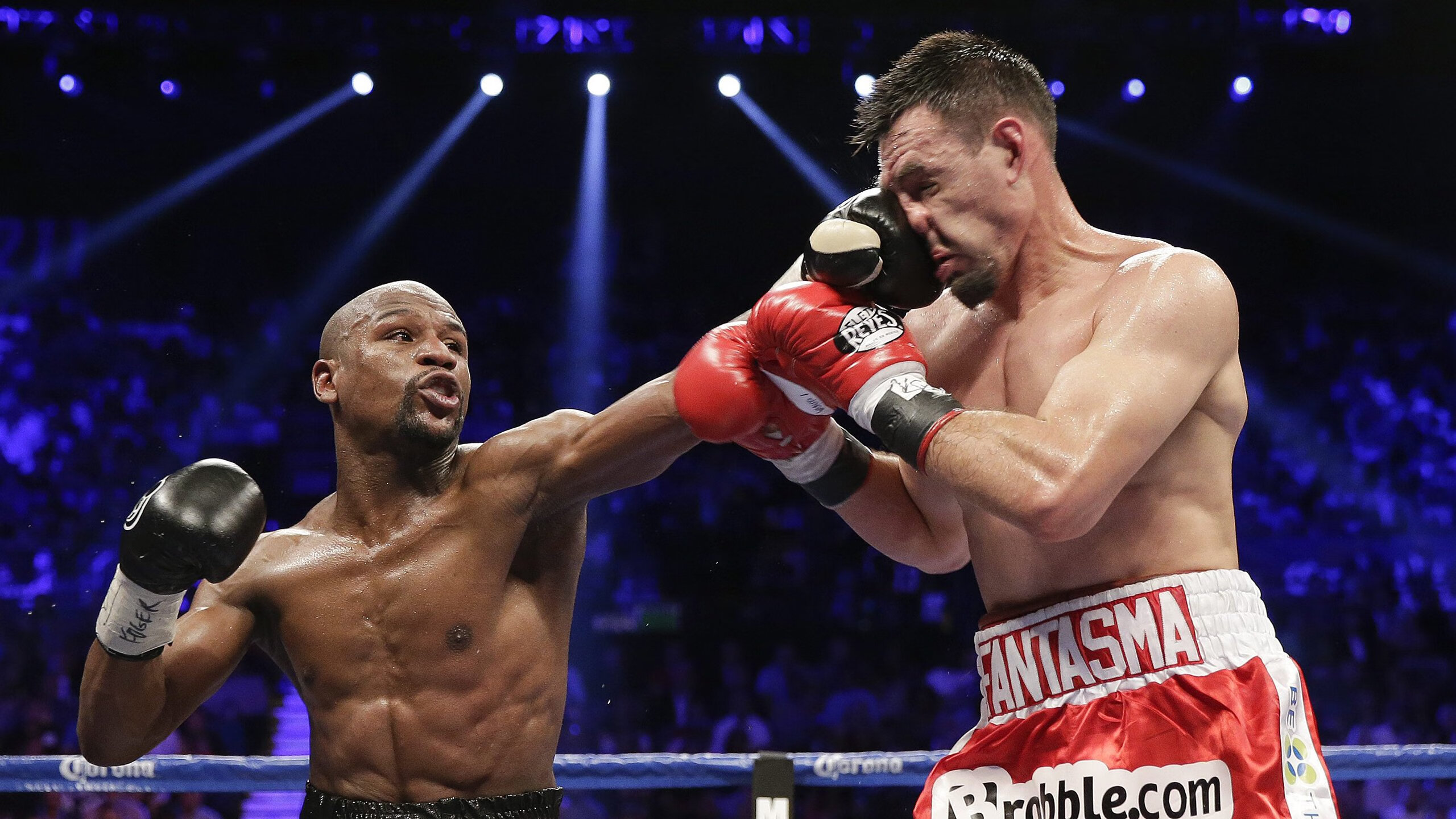 美国骑手吉塔·日特科维奇荣获2024年最佳障碍赛骑手奖,表彰其卓越表现。