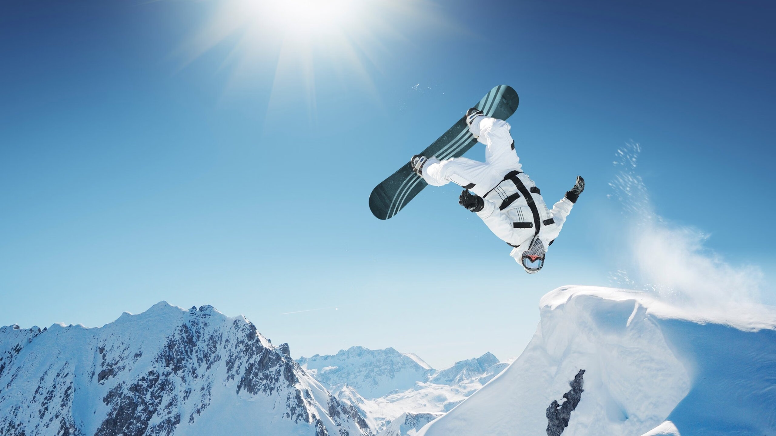 麦肯齐:出色的球场意识和精准的脚法让他在全黑队中占据重要位置